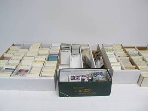 lot 42 image: Large Lot of Assorted Baseball Cards