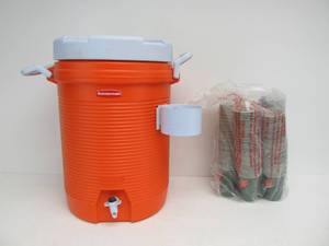 lot 43 image: 5 Gallon Water Cooler Jug wGatorade Cups