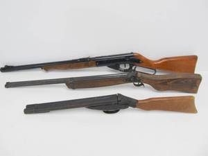 lot 110 image: Vintage Wyandotte Pop Gun Double Barrel Parris Cap Gun & Daisy BB Gun