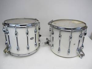 lot 90 image: Pair of SLINGERLAND Drums