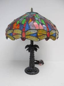 lot 119 image: Tiffany Style Dragonfly Motif Glass Table Lamp