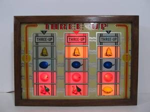 lot 196 image: Vintage Slot Machine Wood Glass Lighted Display