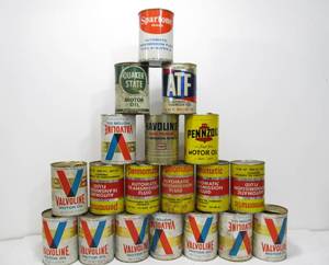 lot 199 image: Lot of Vintage 1 Quart Motor Oil Cans