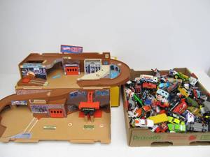 lot 228 image: Large Lot of Vintage Diecast Cars Matchbox Lesney etc