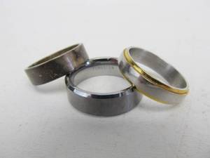 lot 231 image: 3 Mens Wedding Band Rings