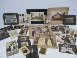 lot 236 image: Lot of Assorted antique Photos