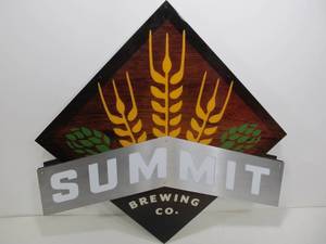 lot 254 image: Large SUMMIT Beer Lighted Sign
