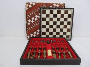 lot 265 image: Nice Vintage Italian Brass Medieval Style Chess Set
