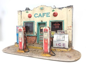 lot 297 image: Fantastic Signed TIM PRYTHERO Old Gas Station Sculpture
