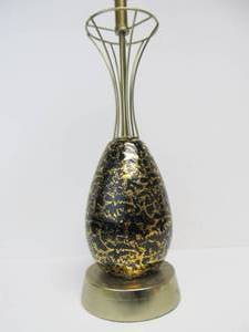 lot 156 image: Mid Century Atomic Style Table Lamp 