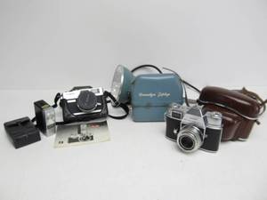 lot 165 image: 3 Vintage Cameras