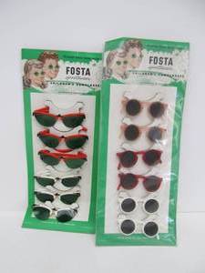lot 169 image: 2 Store Display NOS Vintage 1960s Kids Sunglasses