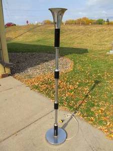 lot 318 image: Vintage 1940s Era Deco Torchiere Floor Lamp