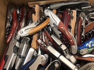 lot 332 image: LARGE Lot of Assorted Corkscrews - 20lbs