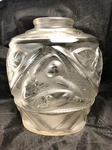 lot 127 image: Vintage 1930s Signed French CARRILLO Art Deco Frosted Glass Vase