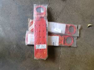 lot 33 image: Upgear Roof Support Brackets