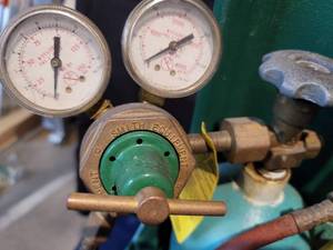 lot 1 image: Complete Acetylene  Oxygen Welding Torch Cutting System