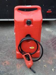 lot 30 image: Flongo DuraMax 14 Gallon GasFuel Refilling Container