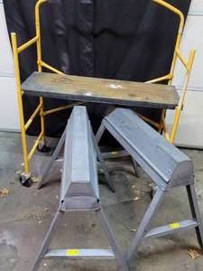 lot 49 image: Set Of Steel Sawhorses & Cart