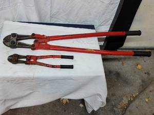 lot 60 image: Pair of Tool Shop Bolt Cutters