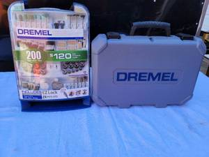 lot 78 image: New Dremel & Accessory Kit