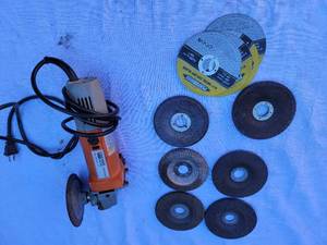 lot 91 image: Chicago Electric 4 12 Angel Grinder with Grinding Wheels