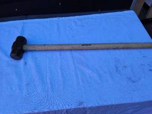 lot 99 image: Truper Two Sided Maul