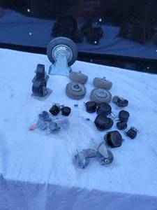 lot 113 image: Miscellaneous Casters
