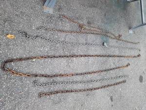 lot 125 image: Chain Lengths & Hooks