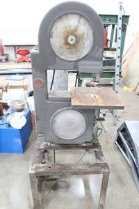 lot 20 image: Vintage Montgomery Ward Band Saw