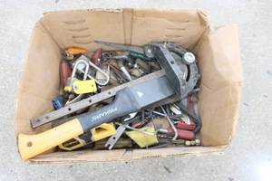 lot 40 image: Box of ToolsHardware