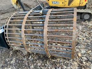 Flexxifinger Brand Universal Mount Bobcat Skid Loader Skid Steer Rock Picker Quick Picker Attachment
