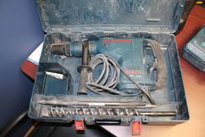 lot 23 image: Bosch Turbo BoschHammer 11235EVS, Case, Drill Bits