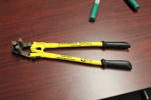 lot 33 image: Flextray Cable Management Systems CleanShear Cutters