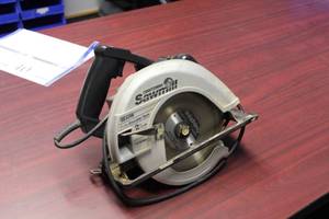lot 40 image: Craftsman Sawmill 7-14 Circular Saw 315.108220