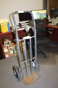 lot 115 image: 4-Wheel Hand Truck