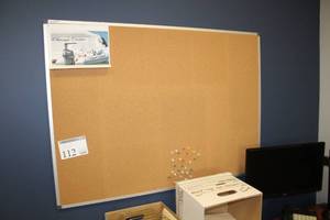 lot 112 image: Office Cork Board