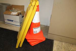 lot 92 image: Lot of (6) Safety Cones(4), Caution Signs(2)