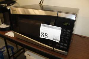 lot 88 image: WestBend Household Microwave Oven 900W