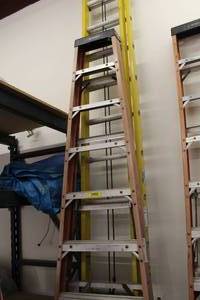 lot 53 image: Husky Step Ladder 10