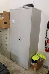 lot 83 image: Metal Office Storage Cabinet 2-Door 5-Shelf