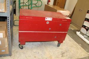 lot 6 image: Dayton Electric Mfg. Co. Rolling Metal Job Box 6A576
