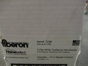 lot 328 image: 1 (Case of 14) Fiberon 2-Pair White Traditional Rail Bracket, BKT F 4 PK WH - NEW