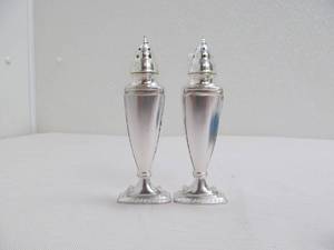 Vintage saltpepper shakers