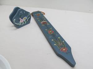 Napkin holder, wall dcor