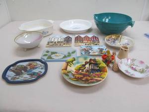 Group of kitchenware
