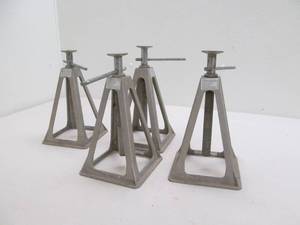 Jack stands