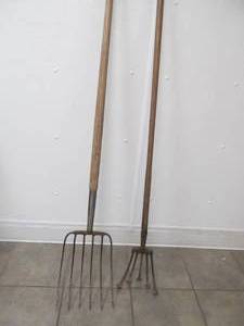 6 tine fork, vintage hand cultivator