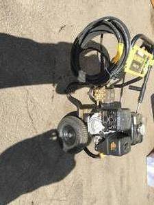 lot 17 image: DEWALT 4400 PSI PRESSURE WASHER SEE PICS