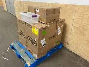 lot 42 image: STERLITE Lot of 84-  15qt Clear View Storage Bins with Latch Purple